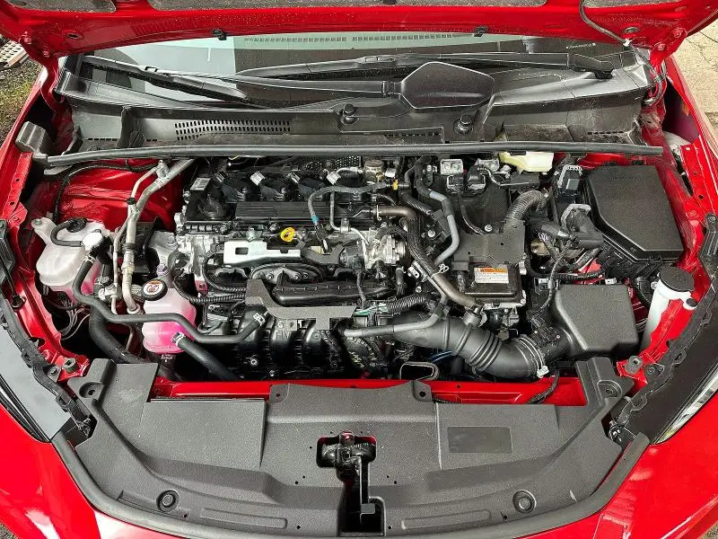 2025 TOYOTA PRIUS LE  