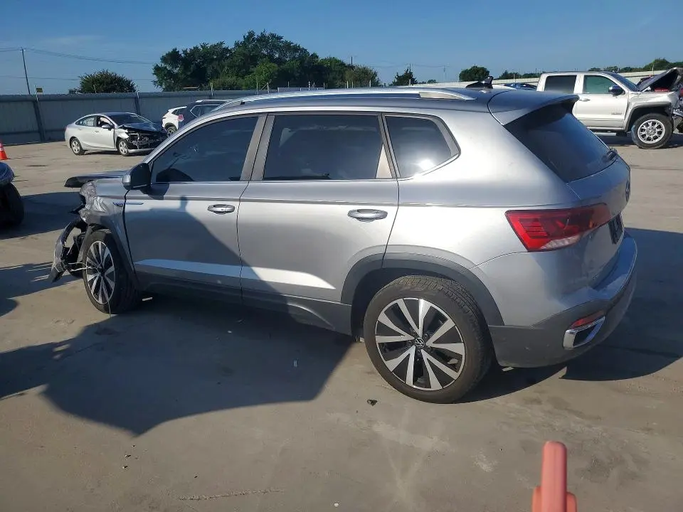2024 VOLKSWAGEN TAOS SE  