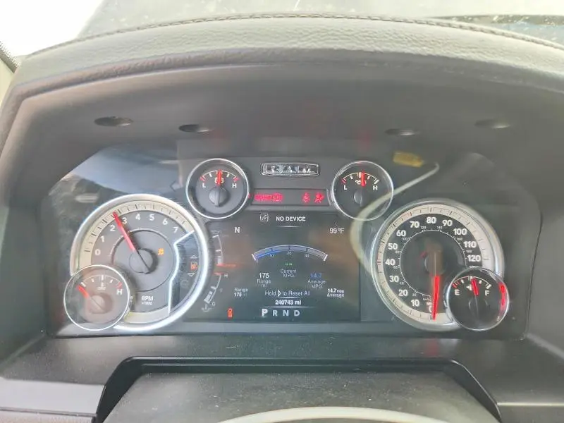 2013 RAM 1500 SPORT  