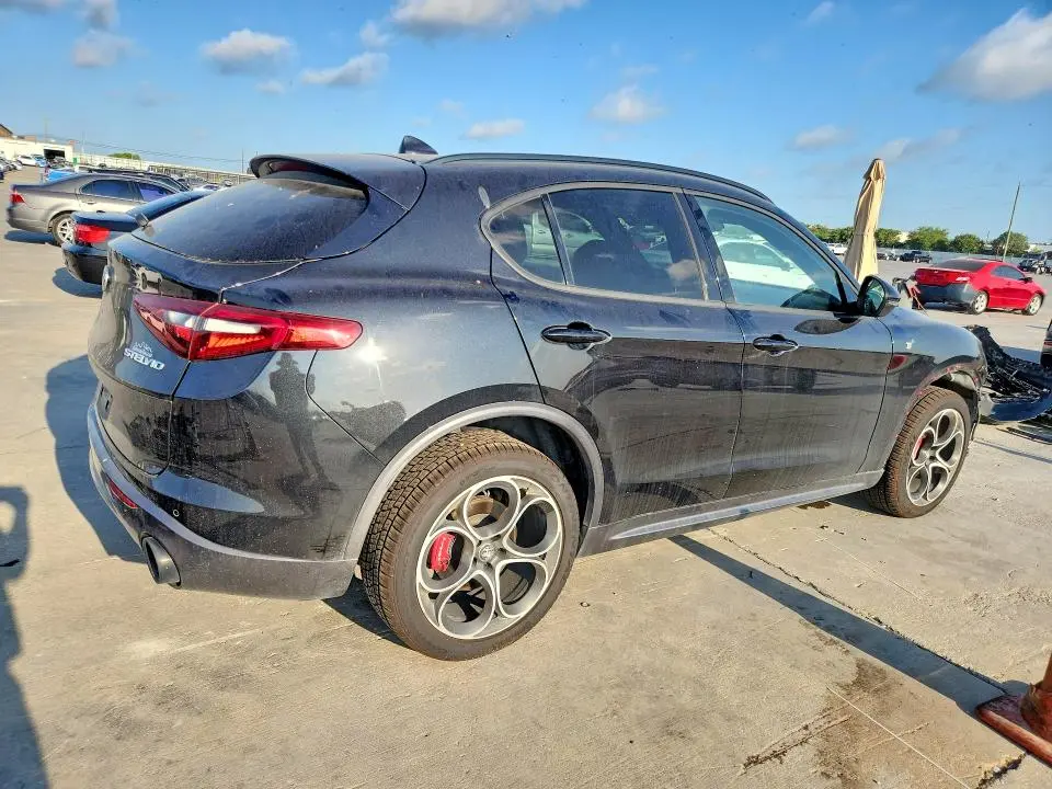 2022 ALFA ROMEO STELVIO TI  