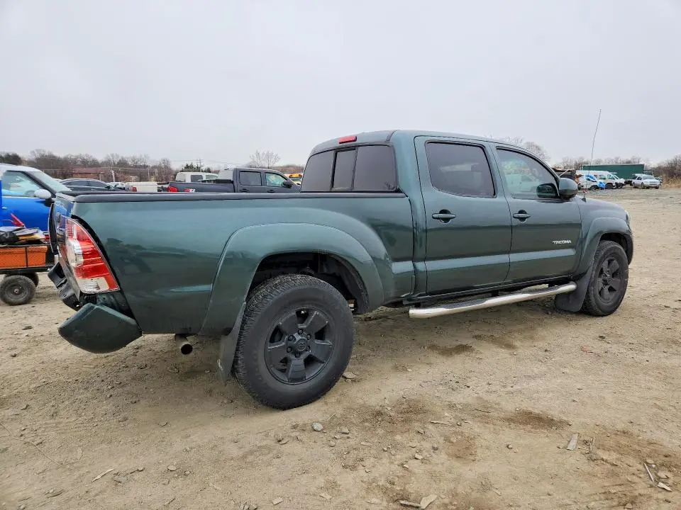 2011 TOYOTA TACOMA V6  