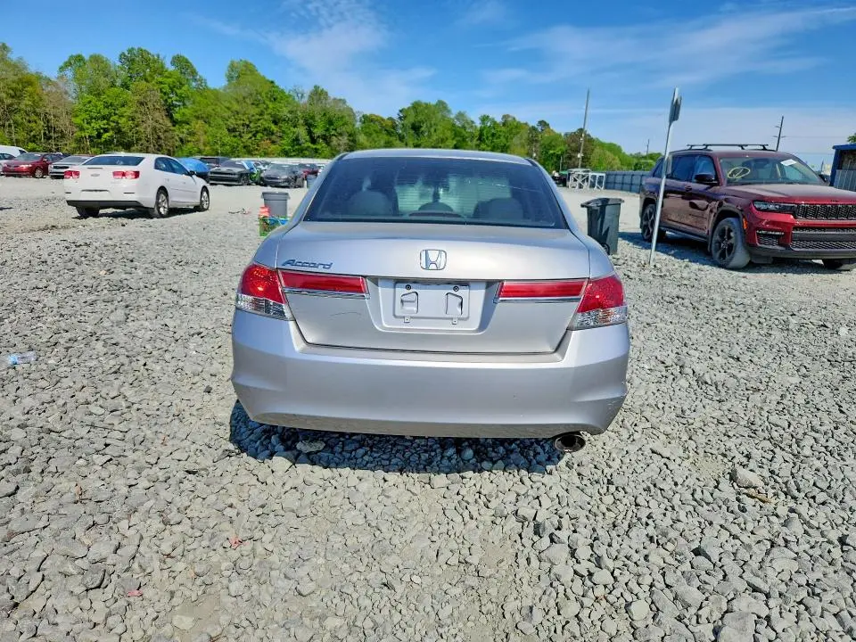2011 HONDA ACCORD LX  