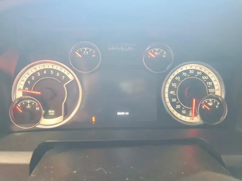 2016 RAM 1500 SLT  