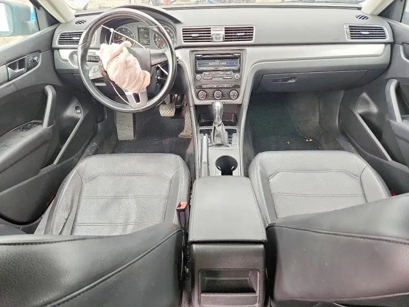 2015 VOLKSWAGEN PASSAT S  