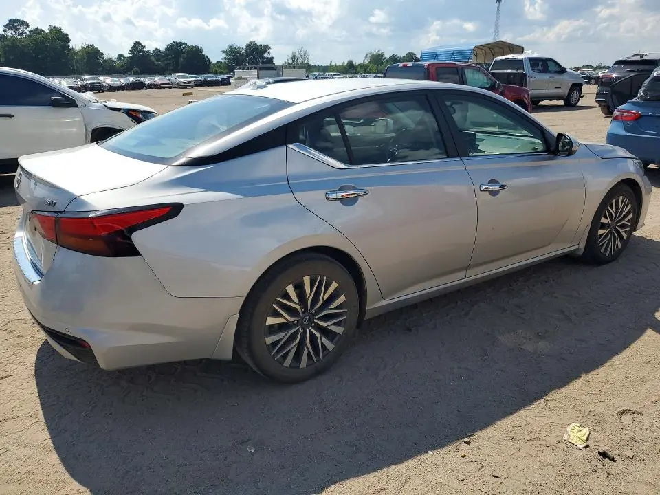 2023 NISSAN ALTIMA SV   