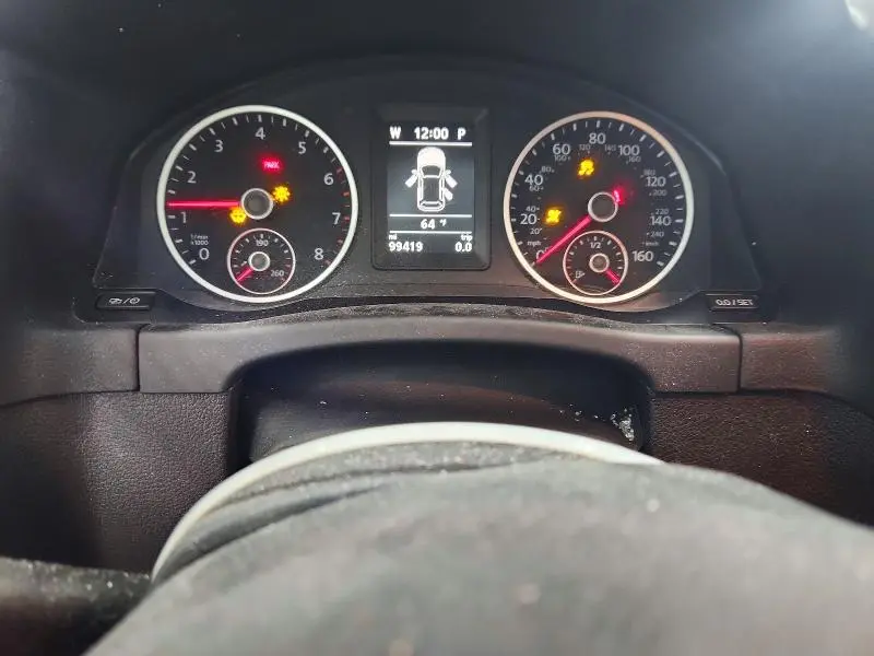 2014 VOLKSWAGEN TIGUAN S  