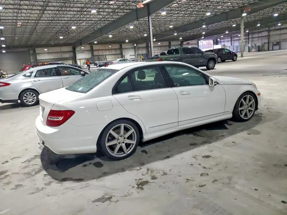 2013 MERCEDES-BENZ C 250  