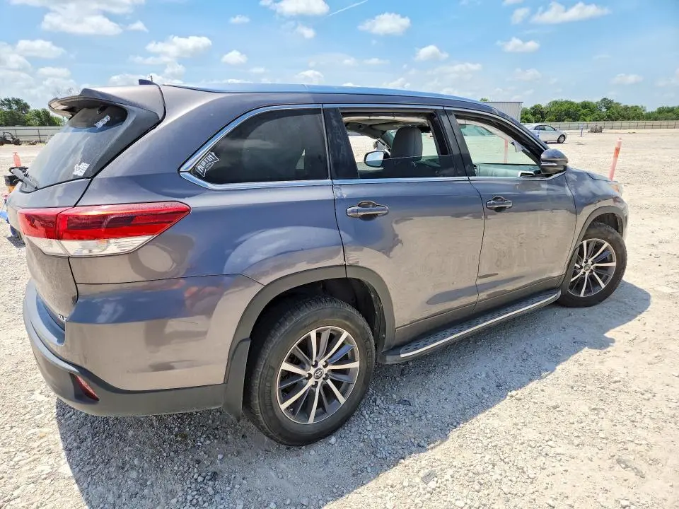 2018 TOYOTA HIGHLANDER XLE  