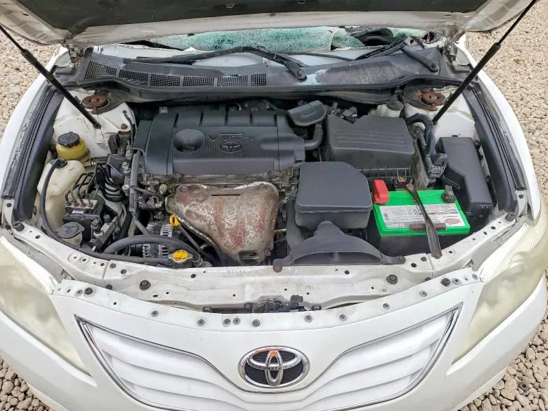 2011 TOYOTA CAMRY LE  