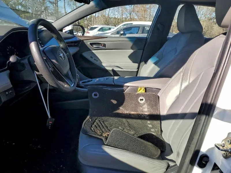 2021 TOYOTA AVALON XLE  