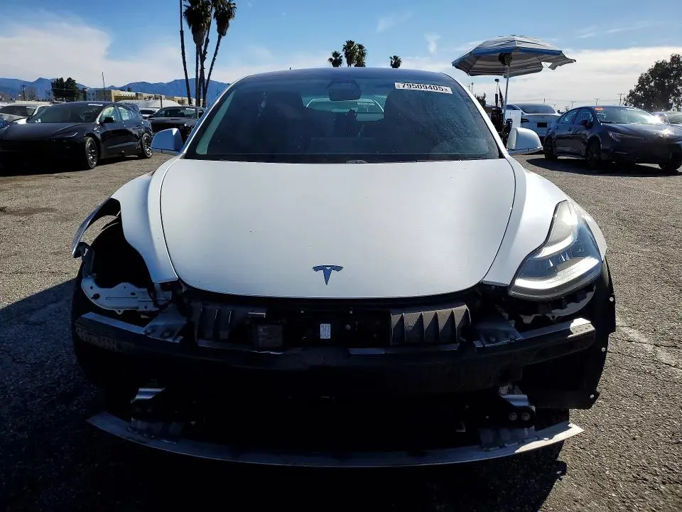 2018 TESLA MODEL 3   