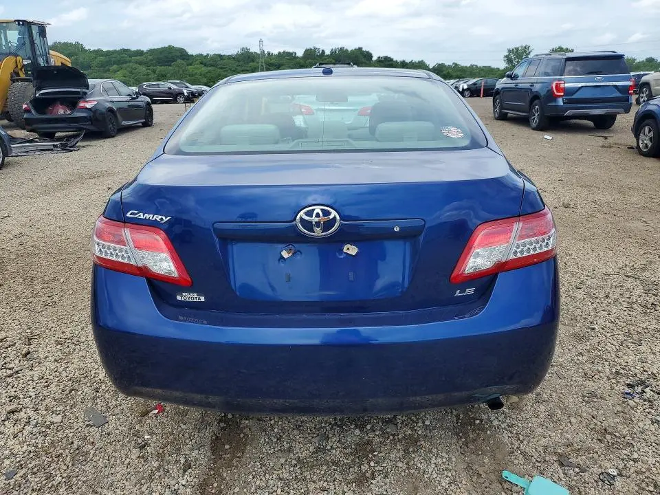 2010 TOYOTA CAMRY LE  