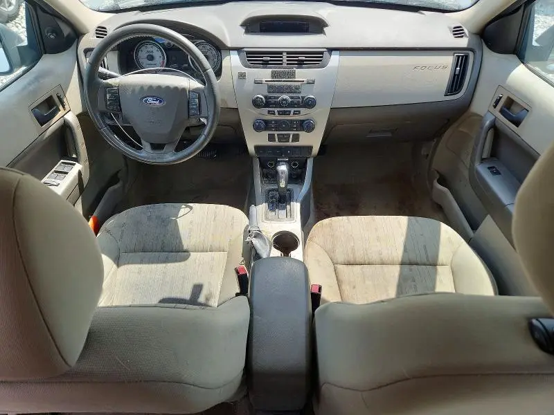 2010 FORD FOCUS SE  