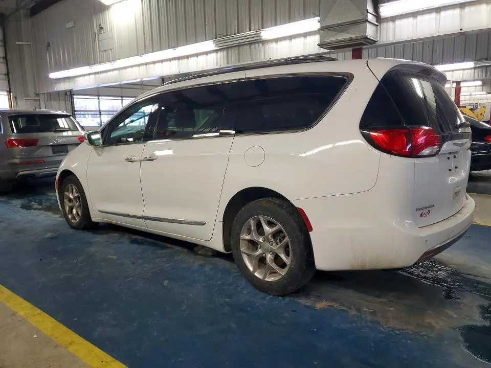 2018 CHRYSLER PACIFICA LIMITED  