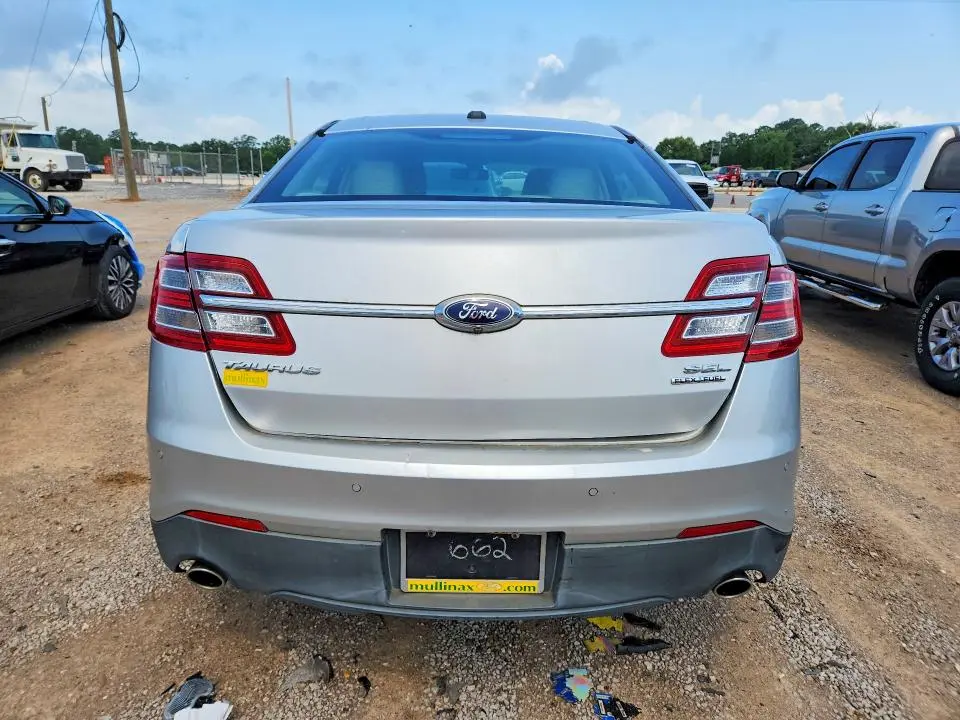 2015 FORD TAURUS SEL  