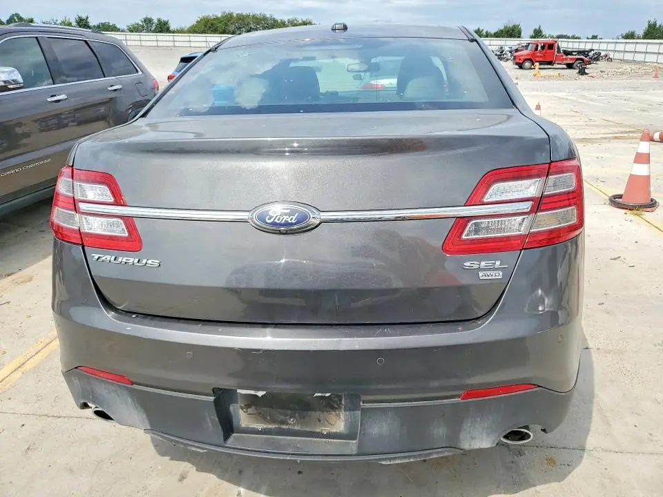 2018 FORD TAURUS SEL  