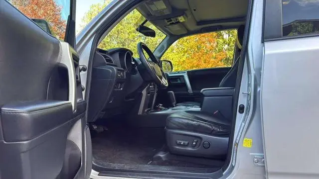 2012 TOYOTA 4RUNNER SR5  