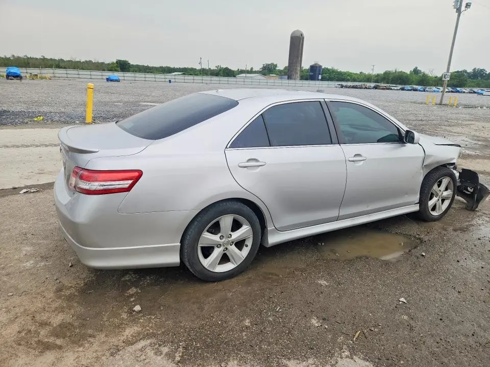 2010 TOYOTA CAMRY SE  