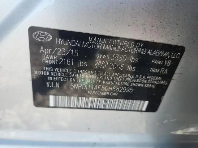 2016 HYUNDAI ELANTRA SE  