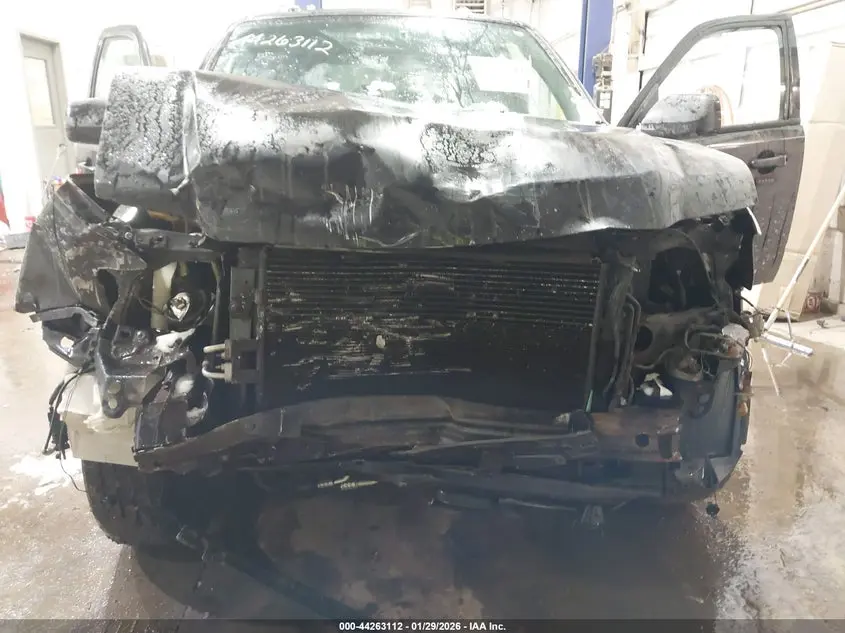 2010 FORD ESCAPE LIMITED