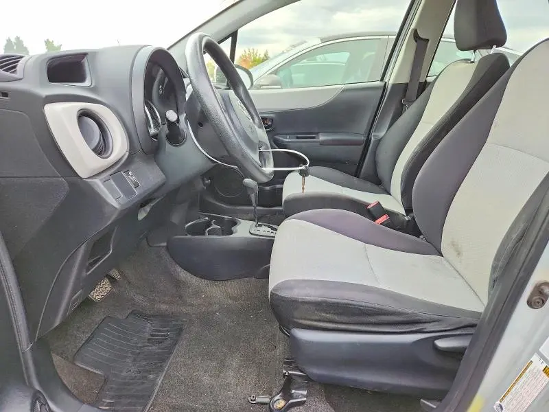 2014 TOYOTA YARIS 5-DOOR L  