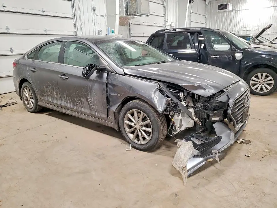 2018 HYUNDAI SONATA SE  