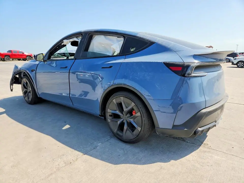 2026 TESLA MODEL Y   