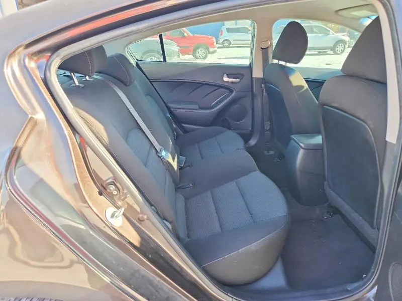 2017 KIA FORTE LX  