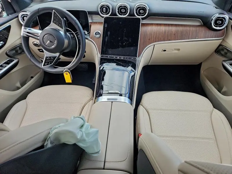 2025 MERCEDES-BENZ GLC 300 4MATIC  