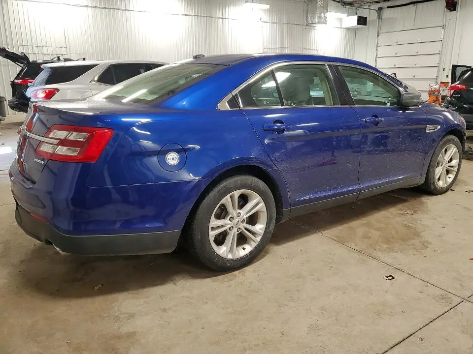 2015 FORD TAURUS SE  