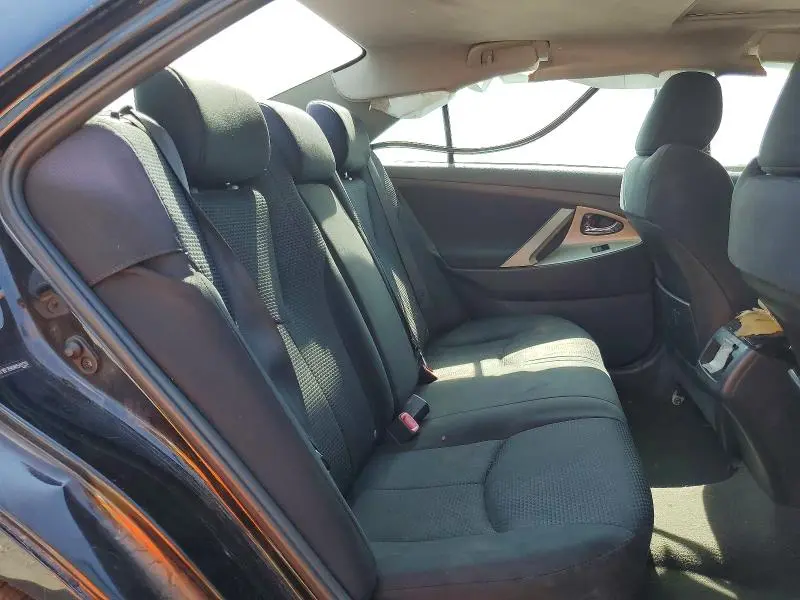 2010 TOYOTA CAMRY SE  
