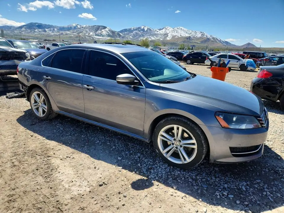 2014 VOLKSWAGEN PASSAT SE  