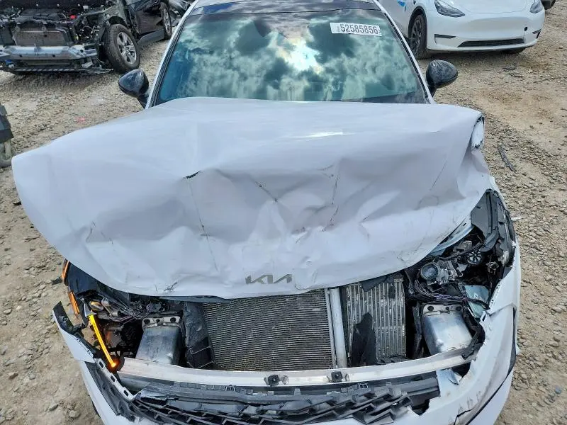 2024 KIA K5 GT LINE  