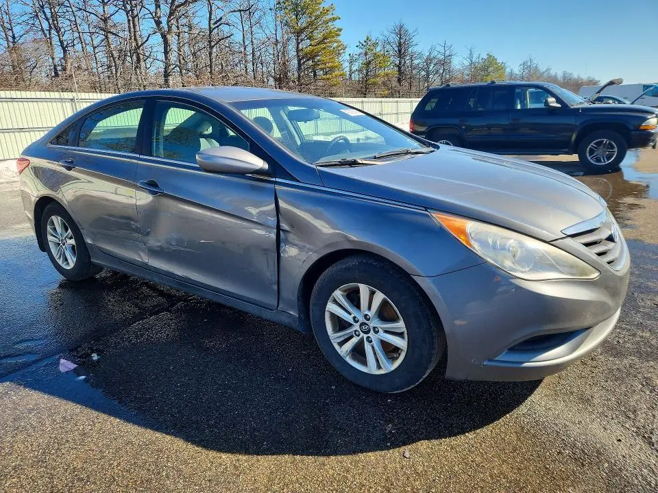 2012 HYUNDAI SONATA GLS  