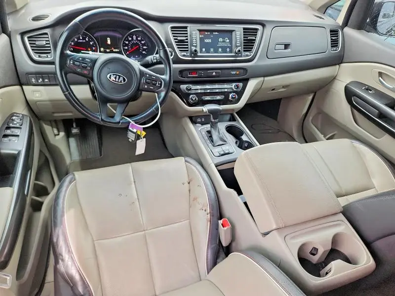 2018 KIA SEDONA LX  