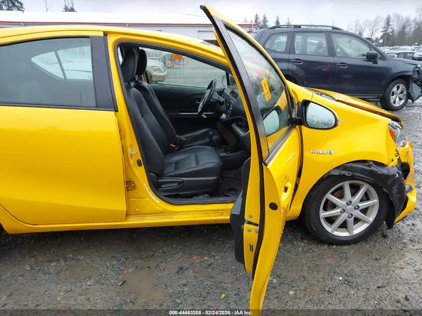 2015 TOYOTA PRIUS C FOUR