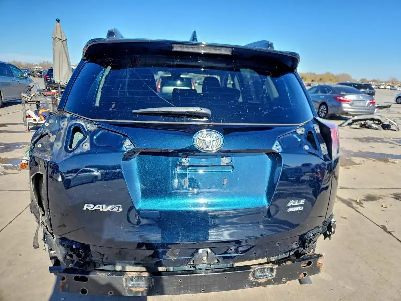 2017 TOYOTA RAV4 XLE  