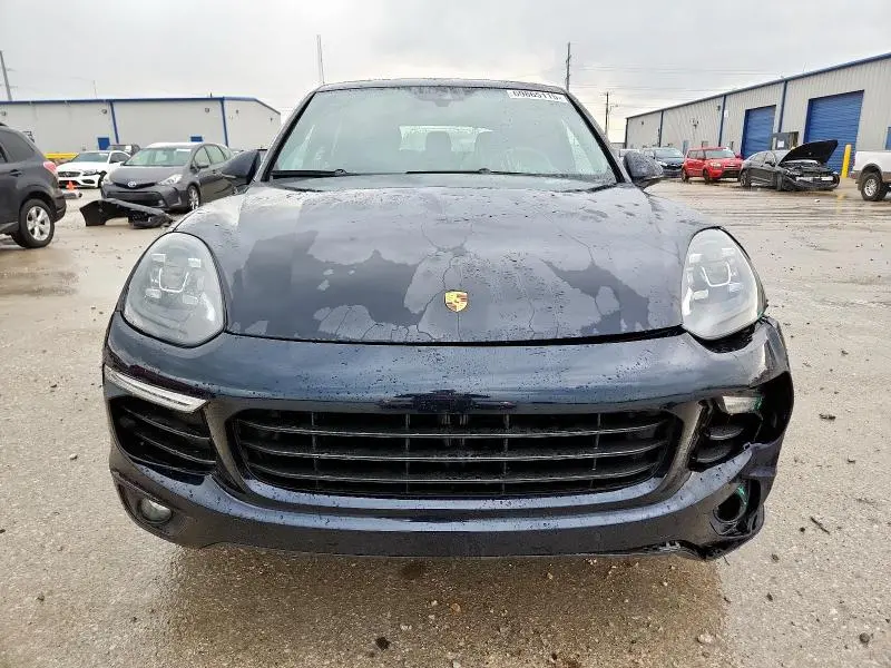 2016 PORSCHE CAYENNE   