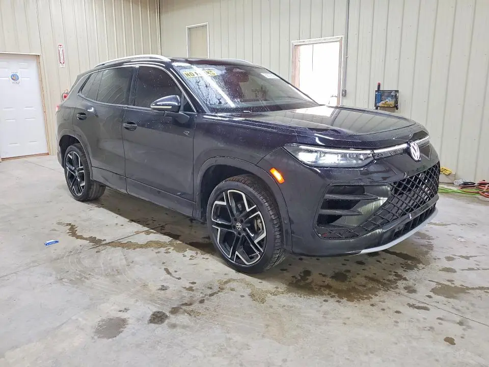 2026 VOLKSWAGEN TIGUAN SEL R-LINE TURBO  