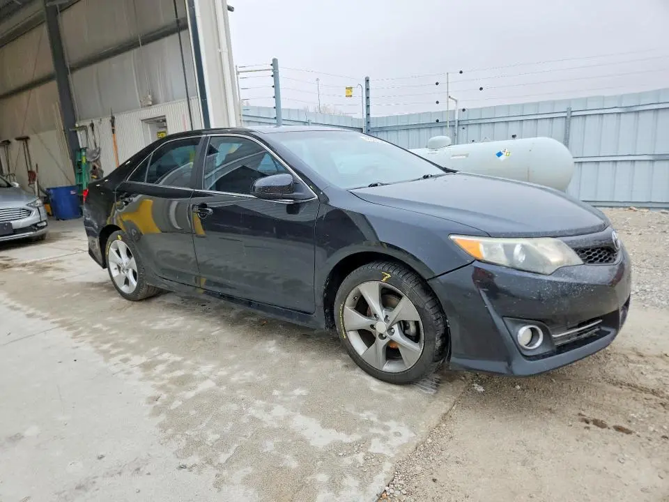 2014 TOYOTA CAMRY SE SPORT  