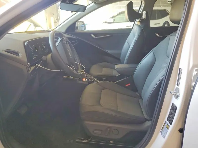 2024 KIA NIRO EX  