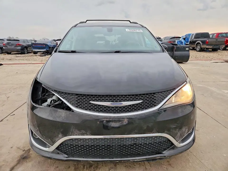 2017 CHRYSLER PACIFICA TOURING L  