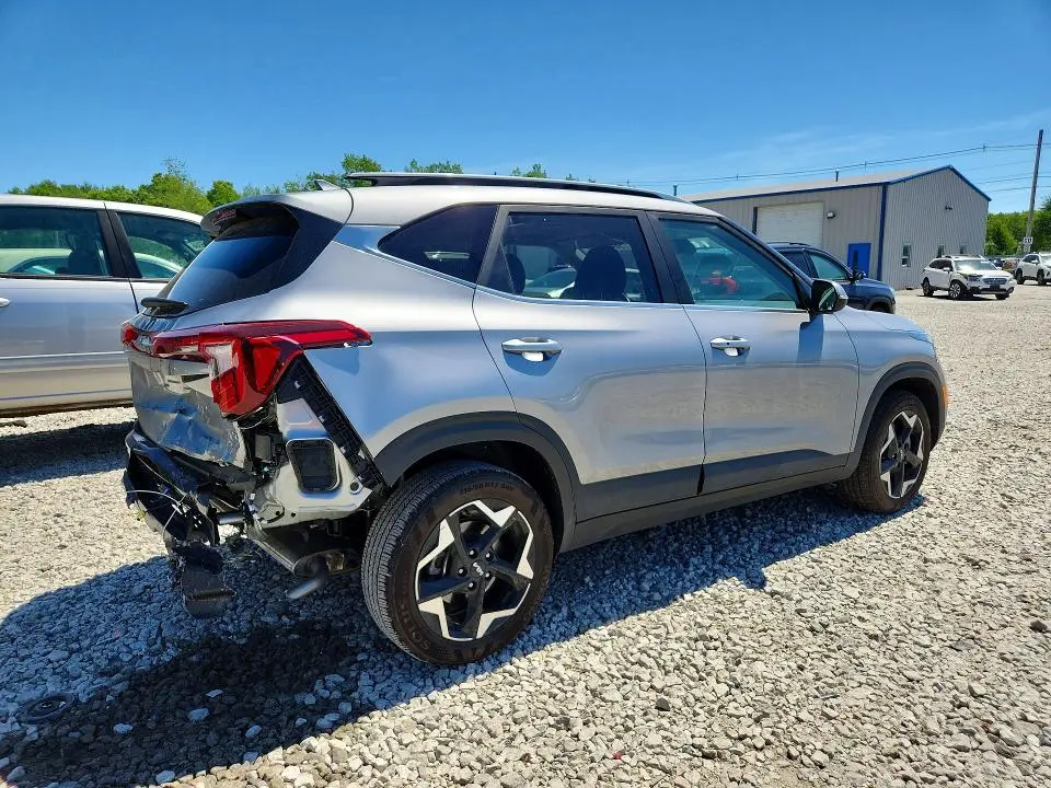 2025 KIA SELTOS EX  