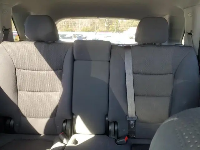 2011 KIA SORENTO BASE  