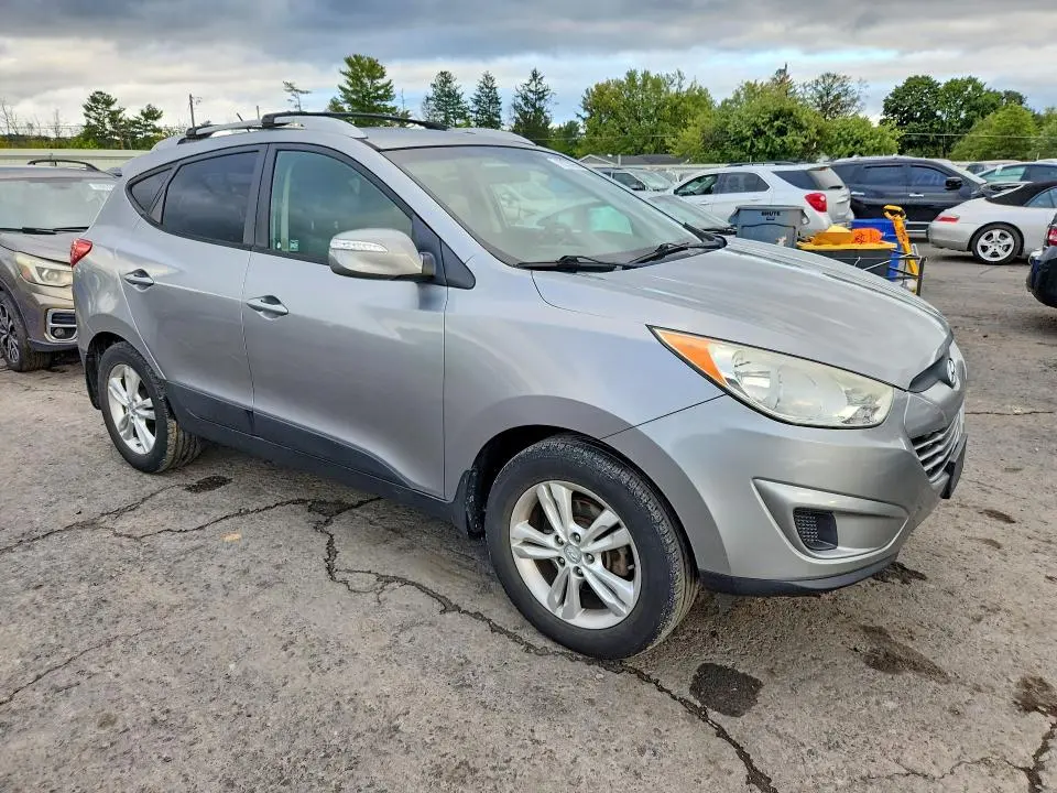 2012 HYUNDAI TUCSON GLS  