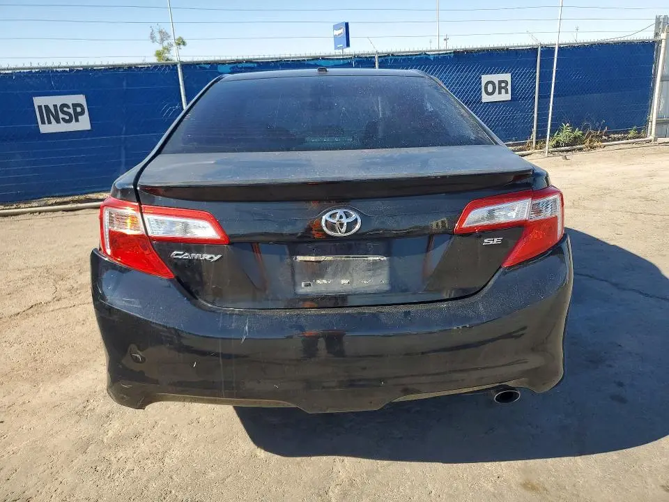 2013 TOYOTA CAMRY SE  