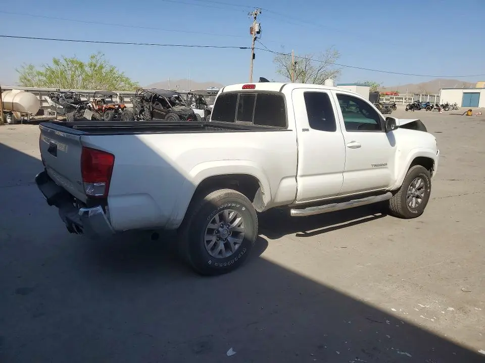 2017 TOYOTA TACOMA SR5 V6  