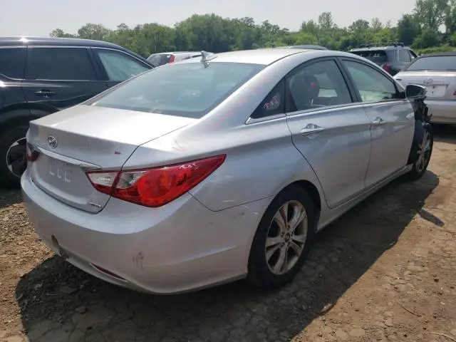 2011 HYUNDAI SONATA SE