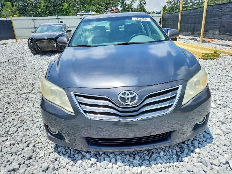 2010 TOYOTA CAMRY XLE  
