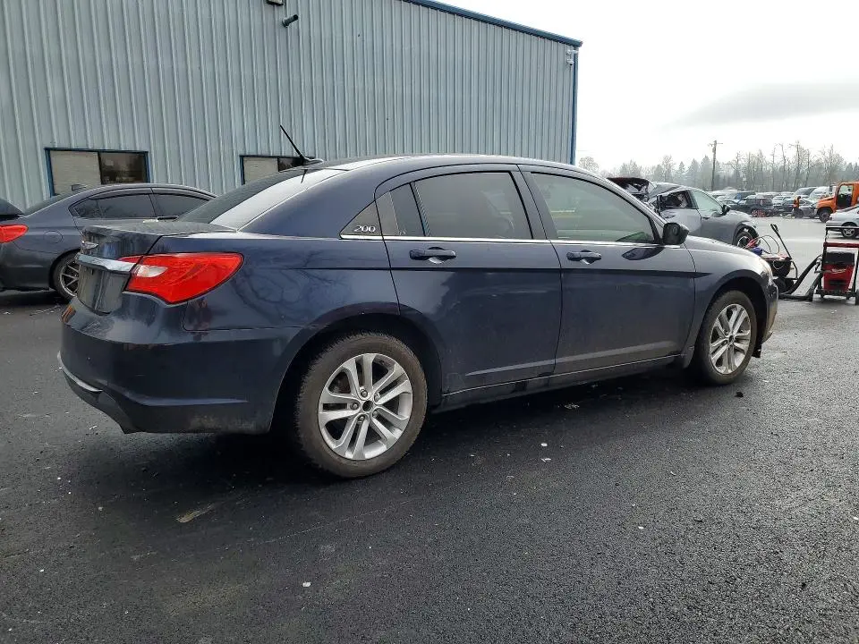 2012 CHRYSLER 200 LX  